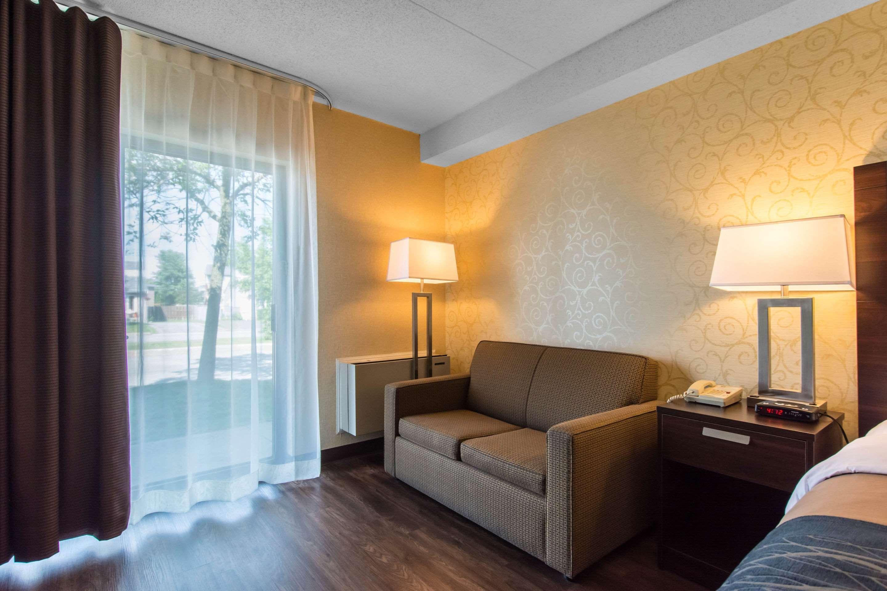 Comfort Inn Trois-Rivieres Exterior photo